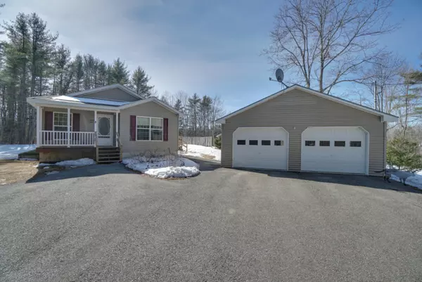 8 Partridge Hollow DR, Vassalboro, ME 04989