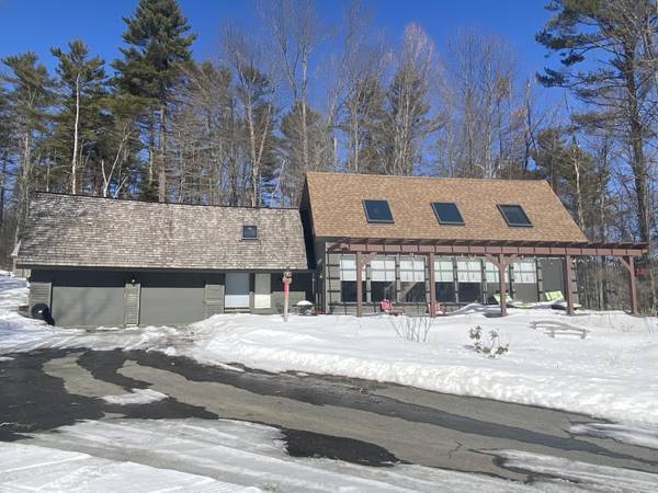 69 Shore RD, Dexter, ME 04930