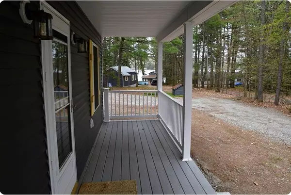 Naples, ME 04055,10 Sunshine LN