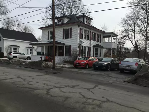 7 Burleigh ST, Waterville, ME 04901