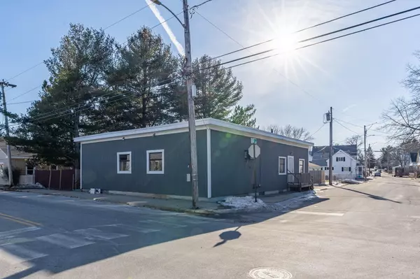 South Portland, ME 04106,121 Sawyer ST