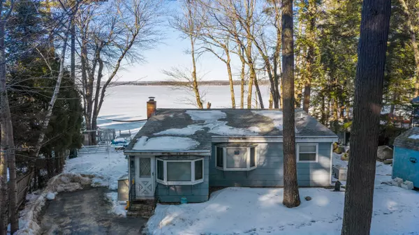 34 Papoose Island RD, Raymond, ME 04071