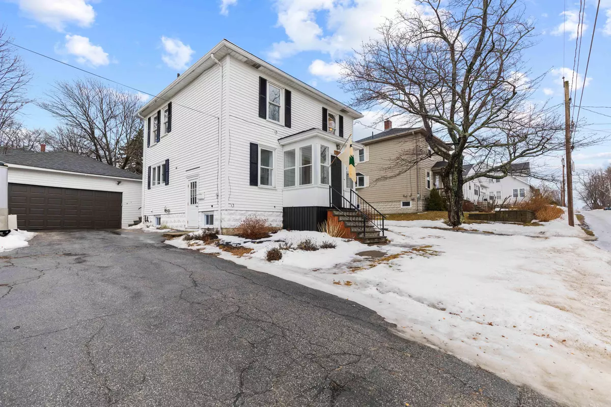 South Portland, ME 04106,102 Walnut ST