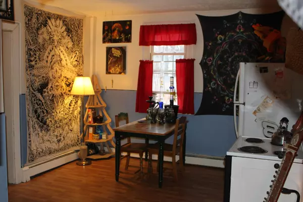 New Gloucester, ME 04260,21 Bald Hill RD