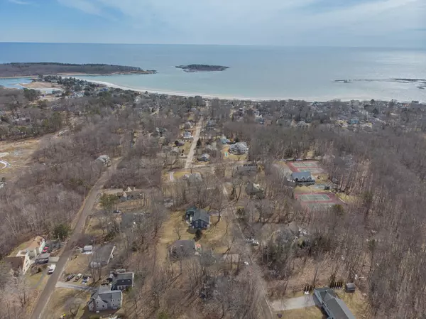 Kennebunkport, ME 04046,7 Skyline (GRB) DR