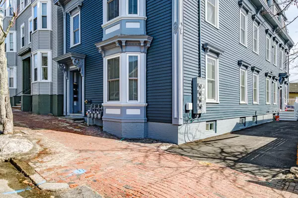 Portland, ME 04101,158 Congress ST #3
