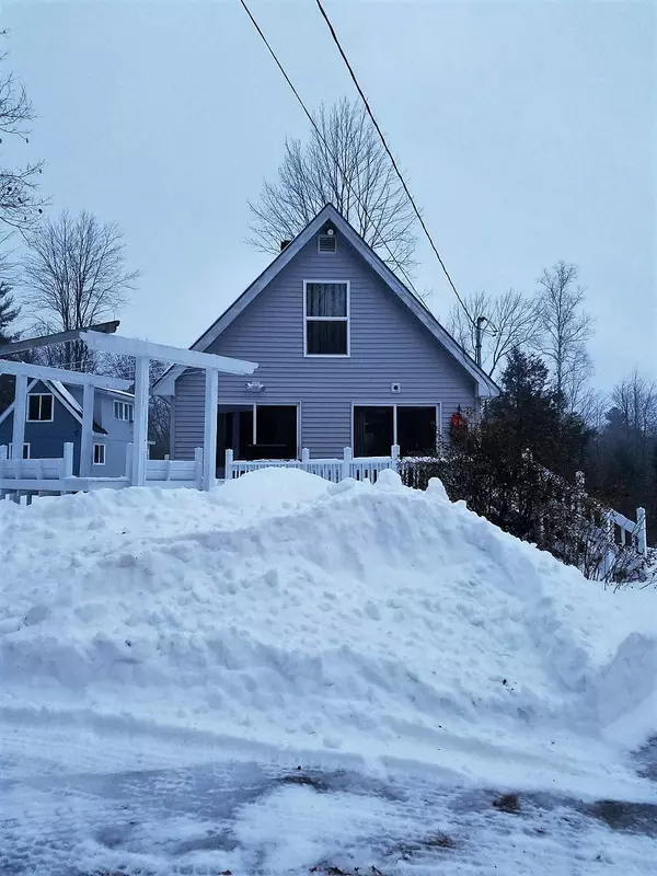 Mount Vernon, ME 04352,60 Poplar Point RD