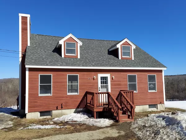 353 New Vineyard RD, Farmington, ME 04938