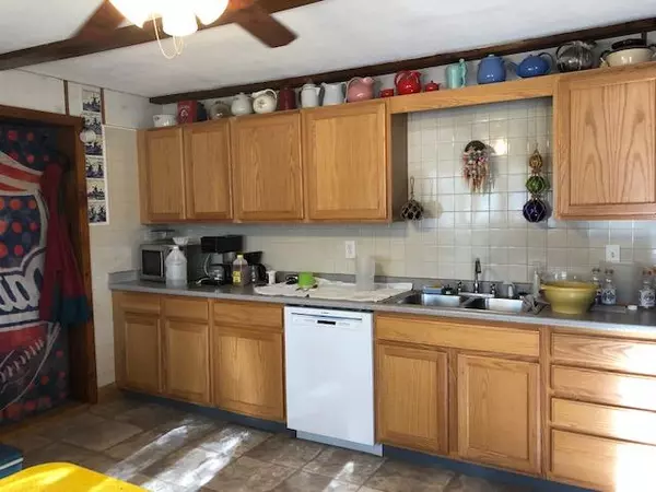 Lisbon, ME 04250,7 Breton RD