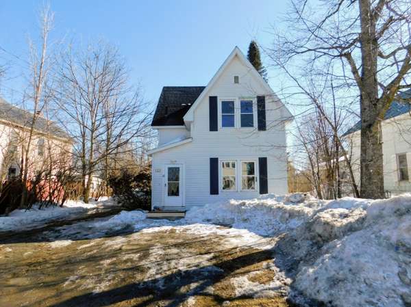 10 Henderson ST, Brownville, ME 04414