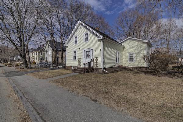 73 Summer ST, Rockland, ME 04841