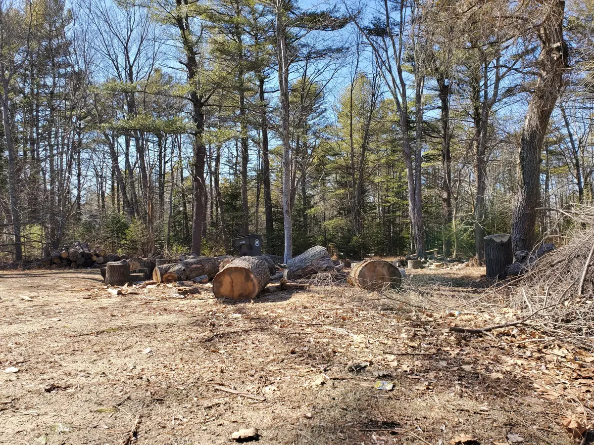 Kennebunk, ME 04043,107 Ross RD