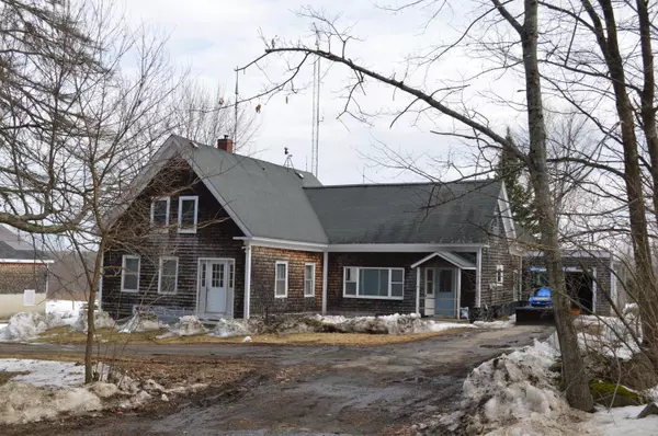 307 Barton RD, Windsor, ME 04363