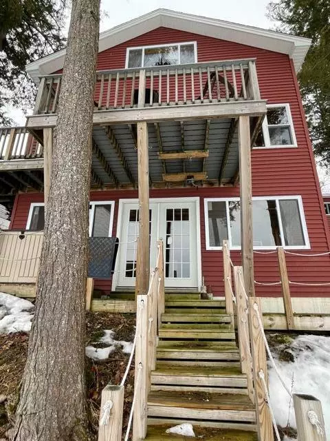 Hampden, ME 04444,123 Fowlers Landing RD