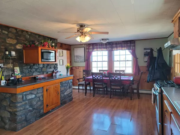 Shapleigh, ME 04076,395 Back RD