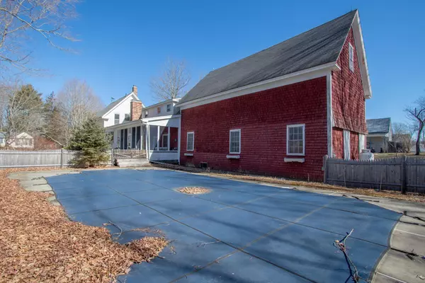 Waldoboro, ME 04572,1672 Old Augusta RD