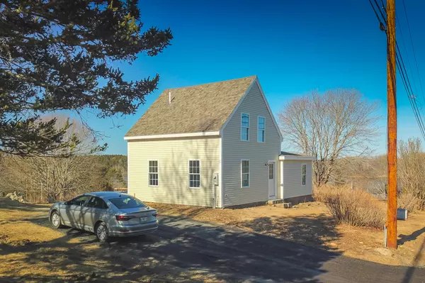 12 Smalleytown RD, Saint George, ME 04860