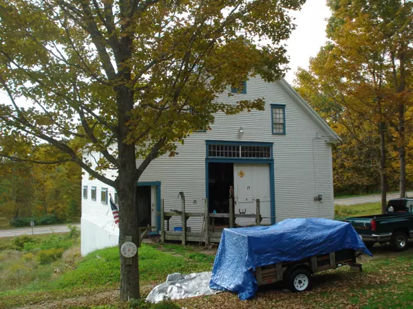 7 & 10 Skidmore PL, Liberty, ME 04949