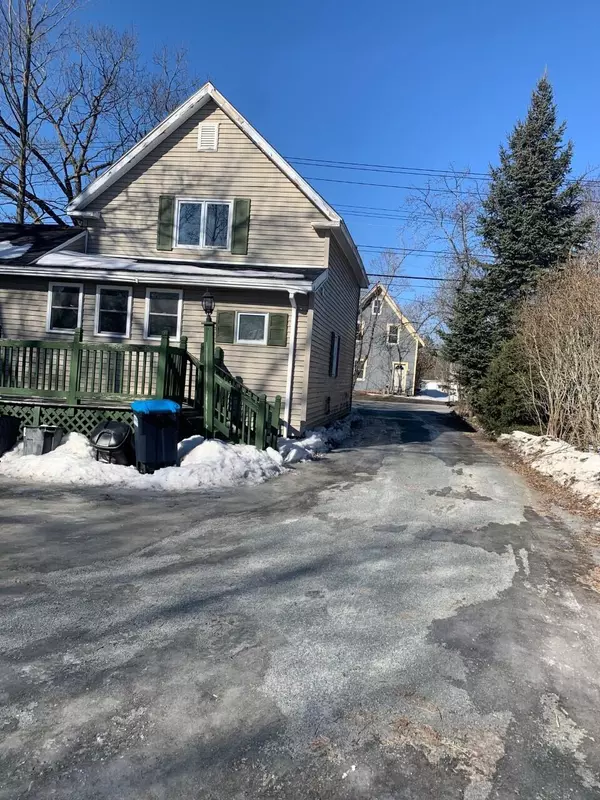 Old Town, ME 04468,1040 Stillwater AVE