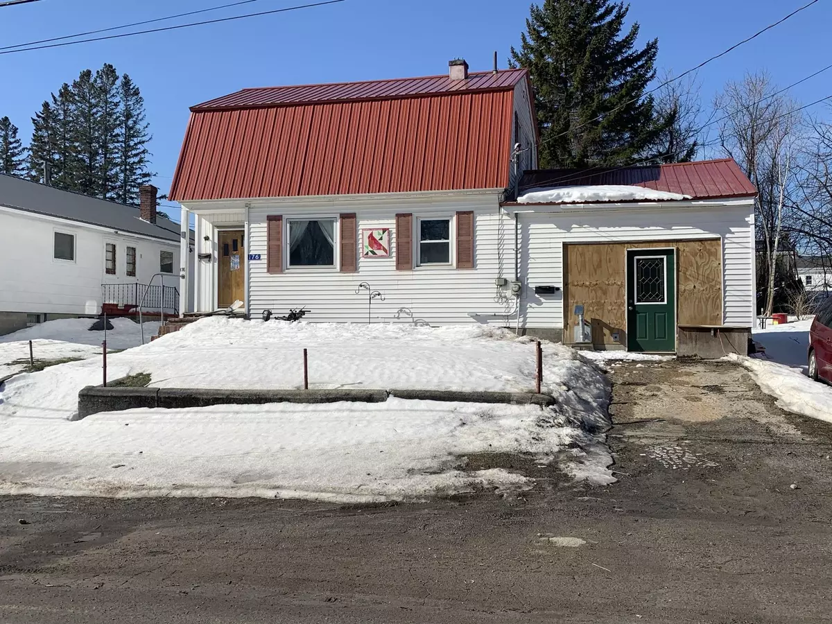 Millinocket, ME 04462,176 Medway Rd RD