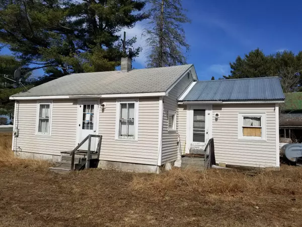271 High ST, Paris, ME 04281