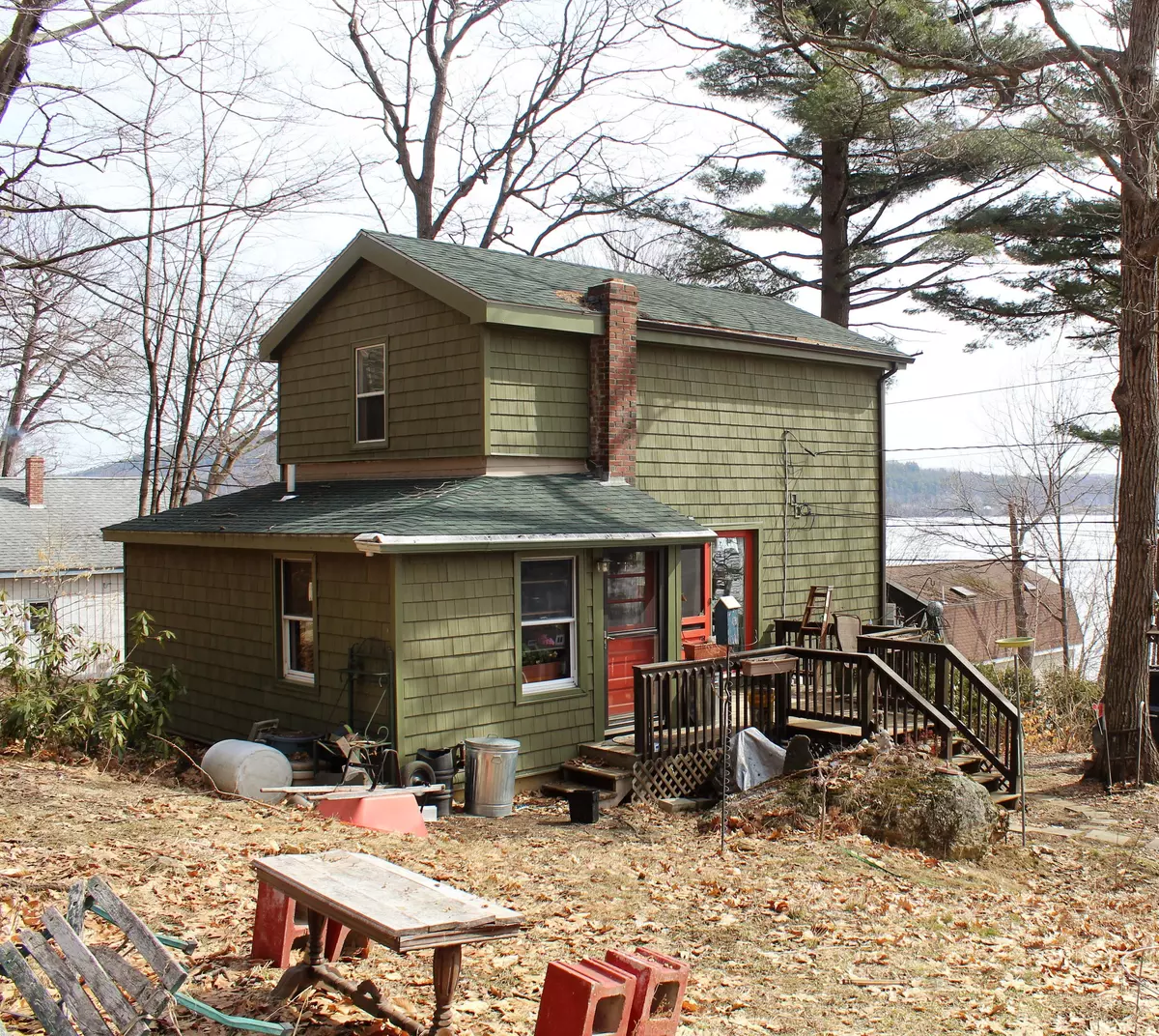 Sabattus, ME 04280,86 Shore DR