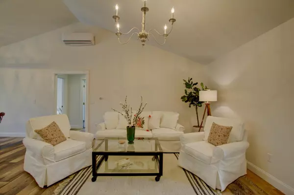 North Yarmouth, ME 04097,697 Sligo RD