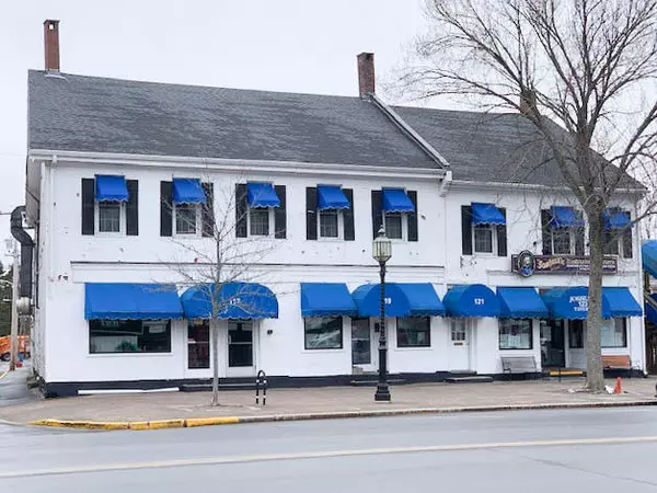 Brunswick, ME 04011,117-119 Maine ST