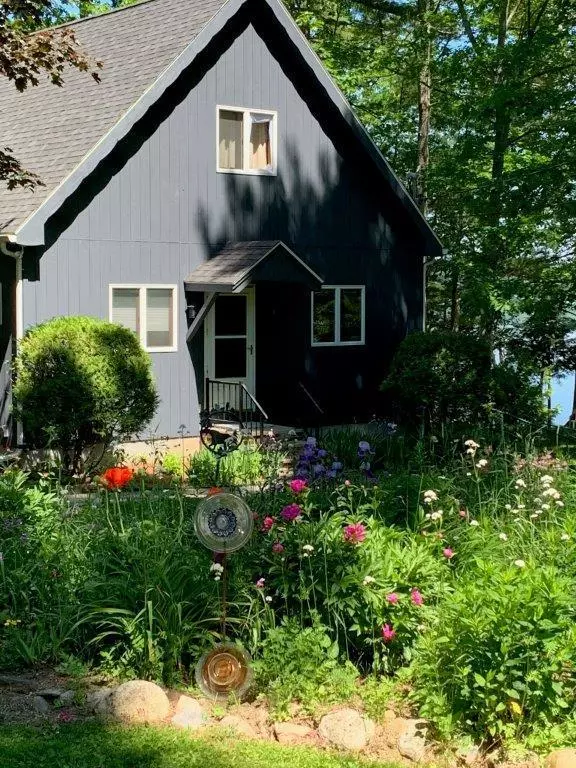 Sidney, ME 04330,95 Morning Glory LN