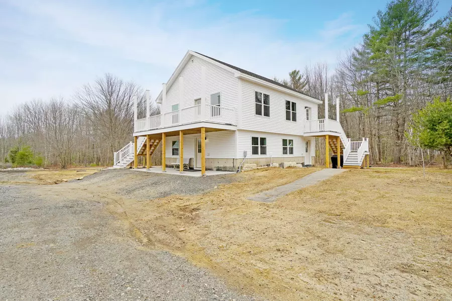 85 Hight RD, Dayton, ME 04005