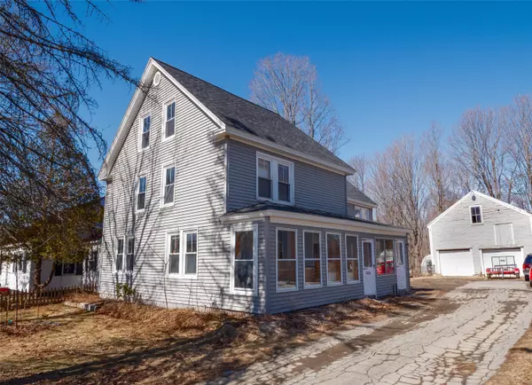 29 Belgrade RD, Oakland, ME 04963