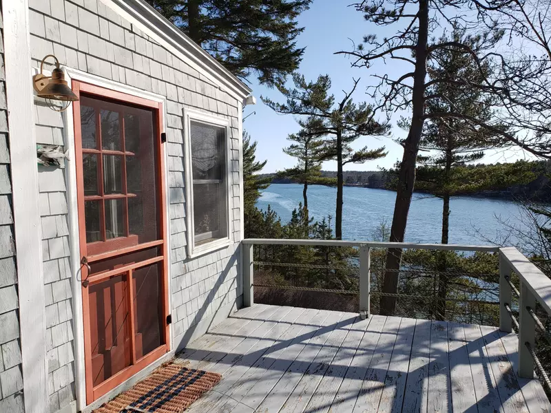 66 Long IS, Harpswell, ME 04079