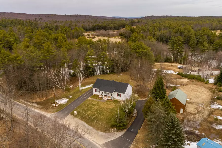 19 Outlet RD, New Gloucester, ME 04260