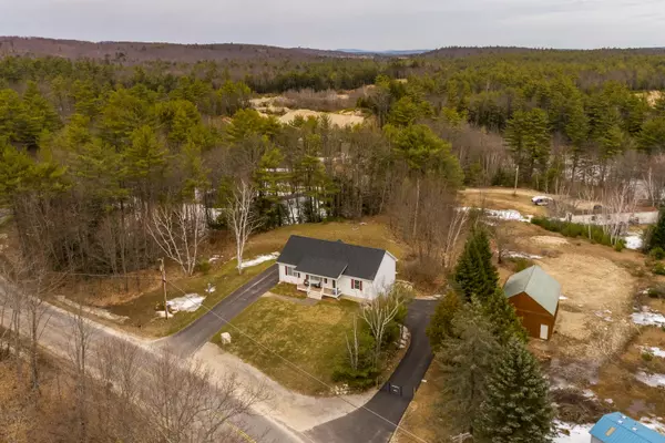 19 Outlet RD, New Gloucester, ME 04260