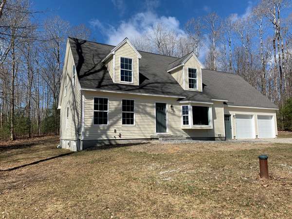 11 White Pine LN, Kennebunk, ME 04043