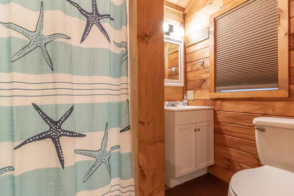 Glenburn, ME 04401,33 Sandy Beach Shore Road