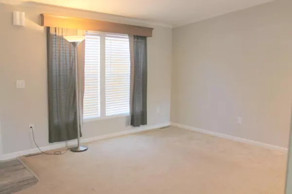 Lisbon, ME 04250,17 Donna DR