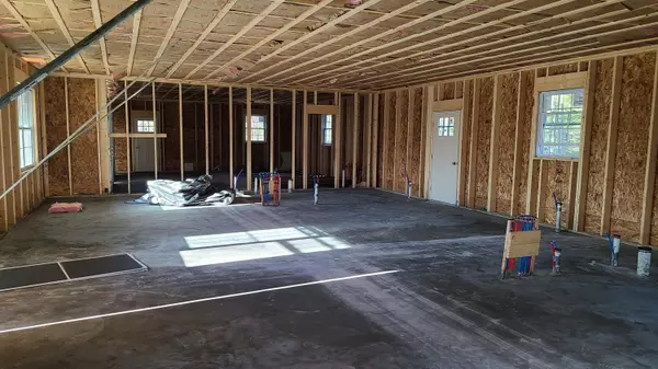 West Gardiner, ME 04345,113 Matthew LN