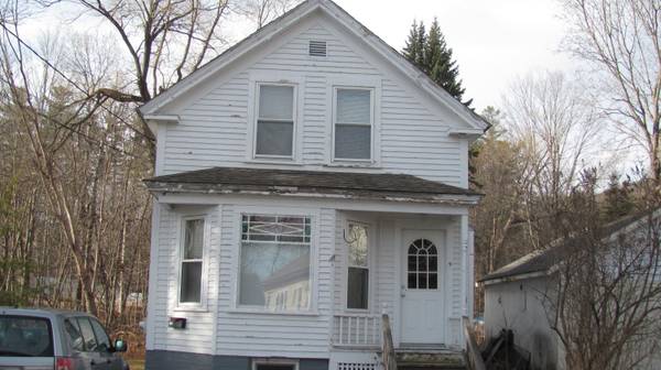 9 Elm ST, Norway, ME 04268