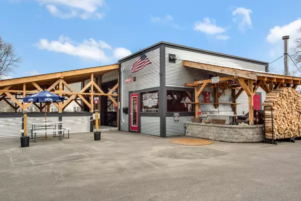 Thomaston, ME 04861,118 Main ST