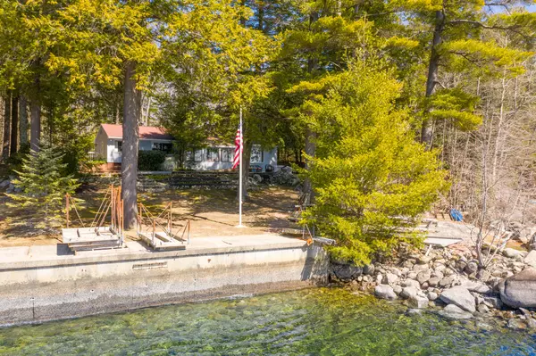 75 Wild Acres RD, Raymond, ME 04071
