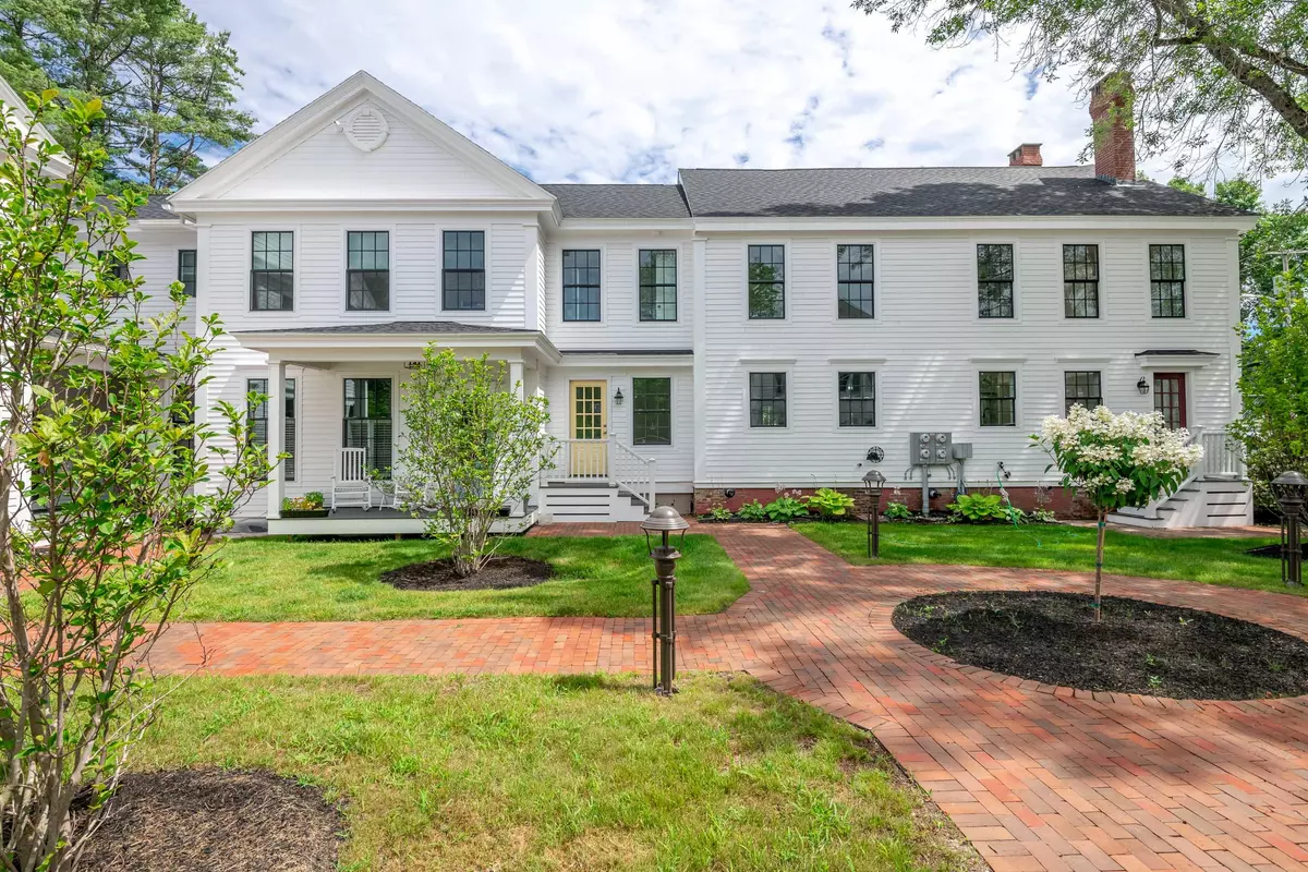 Yarmouth, ME 04096,153 Main ST #4