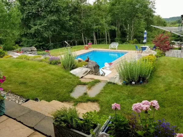 Topsham, ME 04086,1 Rackliffe RDG