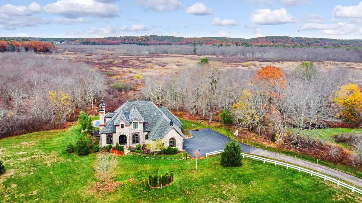 Topsham, ME 04086,1 Rackliffe RDG