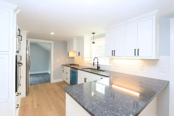 132 Forest AVE, Orono, ME 04473