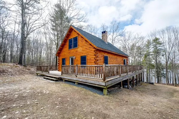 500 Noyes RD, Waldoboro, ME 04572