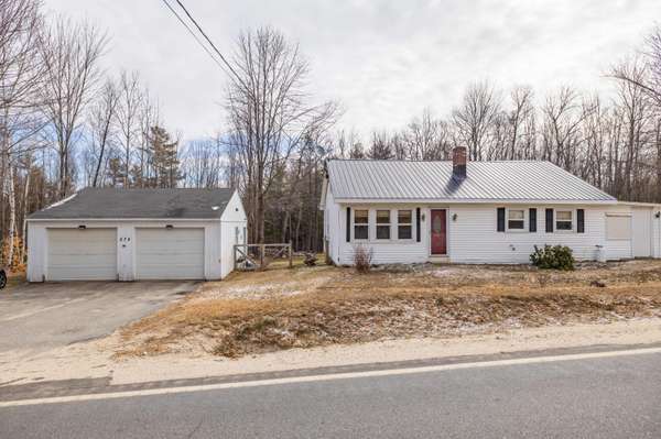 574 Main ST, Hartford, ME 04220