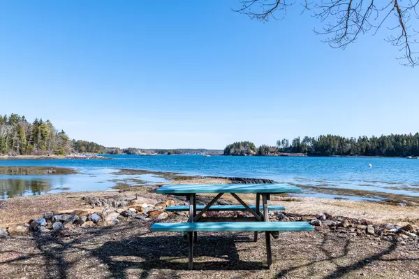 Harpswell, ME 04079,3 Sailors WAY