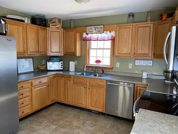 Waldoboro, ME 04572,1660 Bremen RD