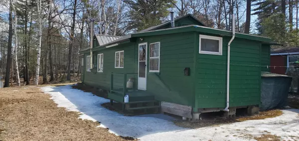 Naples, ME 04055,20 Hawthorne RD